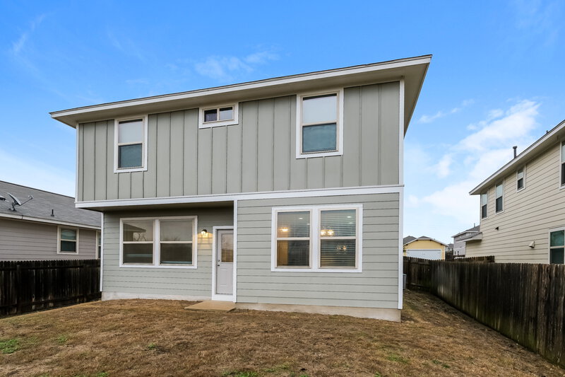 1,780/Mo, 271 Eagle Brook Ln Buda, TX 78610 Rear View 2