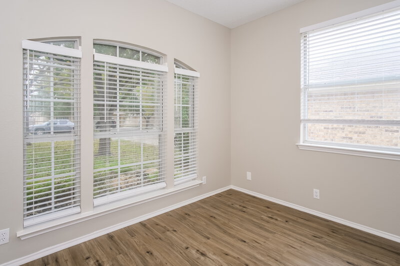 2,185/Mo, 17204 Jigsaw Pathway Round Rock, TX 78664 Office View