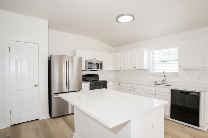 1,760/Mo, 105 Lucy Cv Hutto, TX 78634 Kitchen View