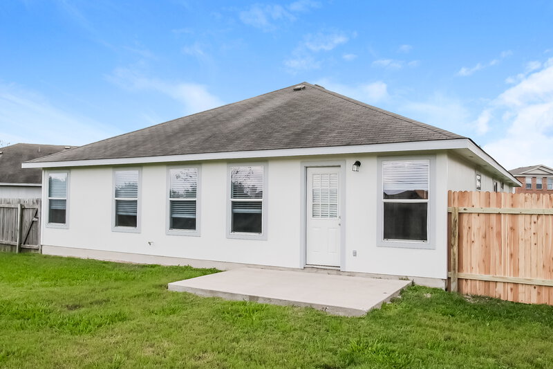 1,760/Mo, 105 Lucy Cv Hutto, TX 78634 Rear View