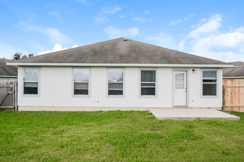 1,760/Mo, 105 Lucy Cv Hutto, TX 78634 Rear View 2