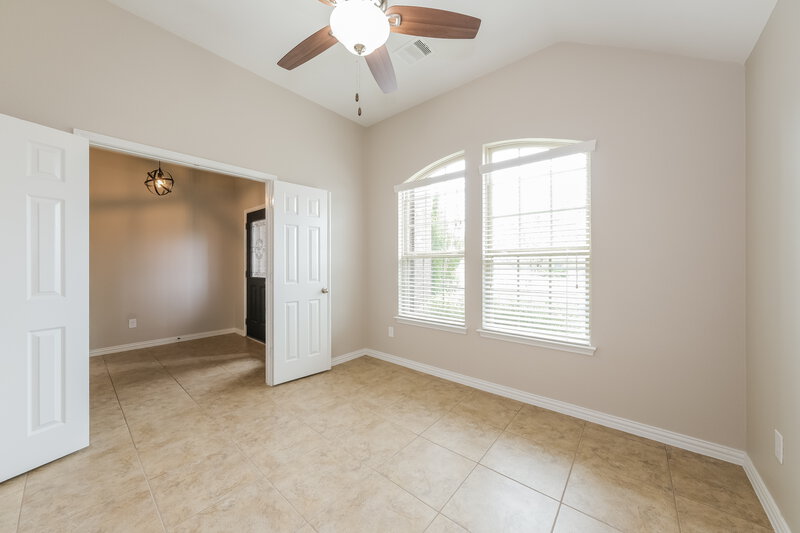 2,230/Mo, 8201 Angelo Loop Round Rock, TX 78665 Office View