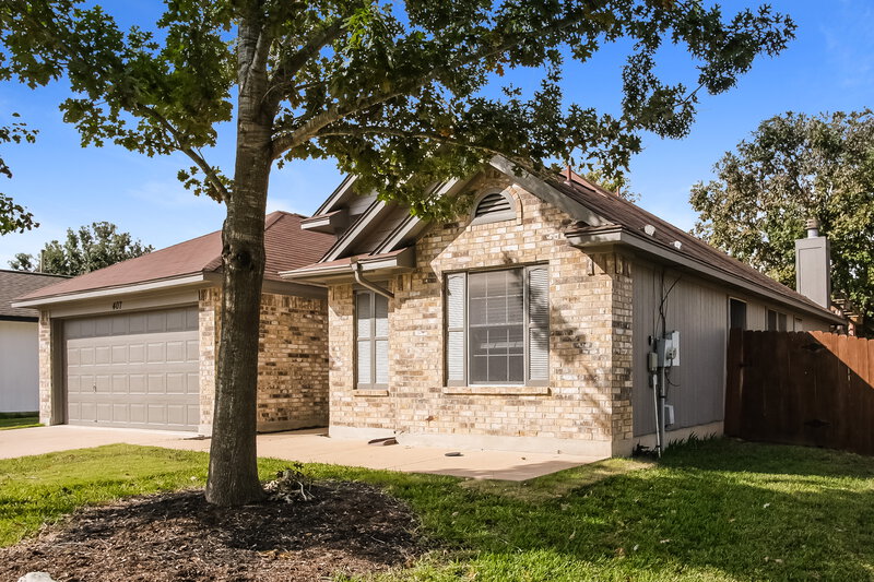 1,905/Mo, 407 Clarks Way Hutto, TX 78634 Front View
