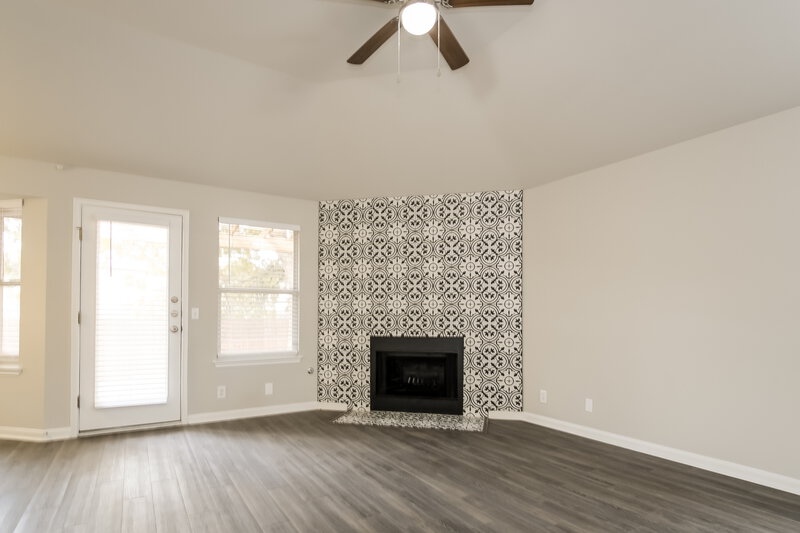 1,905/Mo, 407 Clarks Way Hutto, TX 78634 Living Room View