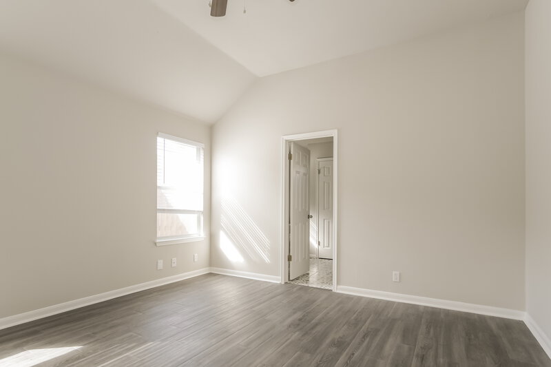 1,905/Mo, 407 Clarks Way Hutto, TX 78634 Main Bedroom View 2