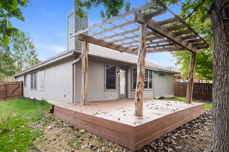 1,905/Mo, 407 Clarks Way Hutto, TX 78634 Rear View