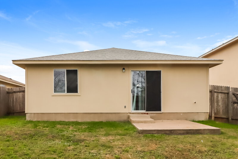 1,865/Mo, 12320 Jamie Dr Manor, TX 78653 Rear View