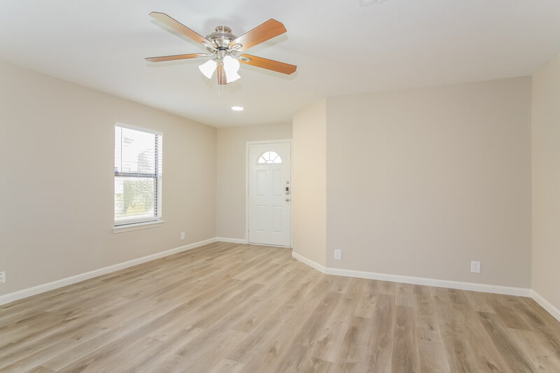2,110/Mo, 199 Valero Dr San Marcos, TX 78666 Living Room View