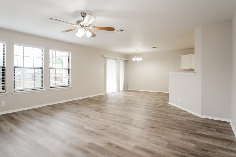 1,870/Mo, 189 Valero Dr San Marcos, TX 78666 Living Room View 2