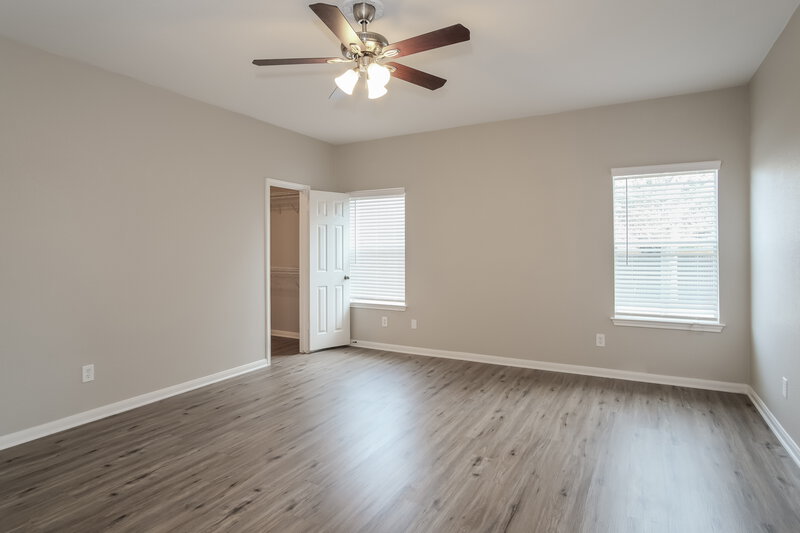2,690/Mo, 904 Poplar Dr Georgetown, TX 78628 Main Bedroom View 3