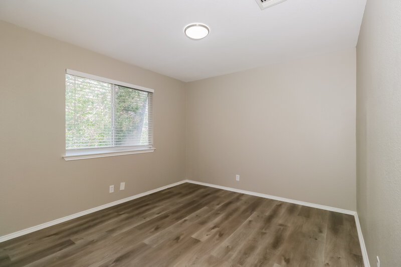 1,870/Mo, 504 Country Estates Dr Hutto, TX 78634 Bedroom View 3