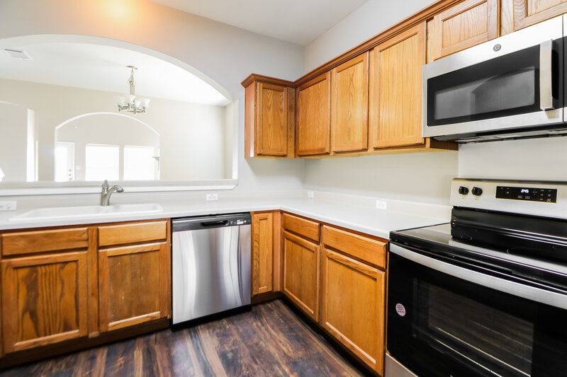 2,135/Mo, 125 Brown St Hutto, TX 78634 Kitchen View 2
