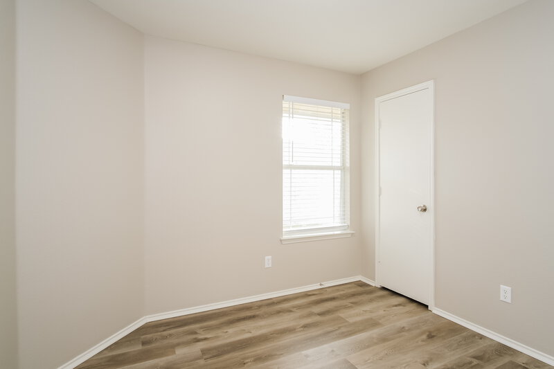 2,290/Mo, 240 Wolfberry Path Buda, TX 78610 Bedroom View 2