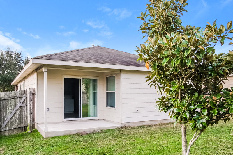 2,290/Mo, 240 Wolfberry Path Buda, TX 78610 Rear View 2