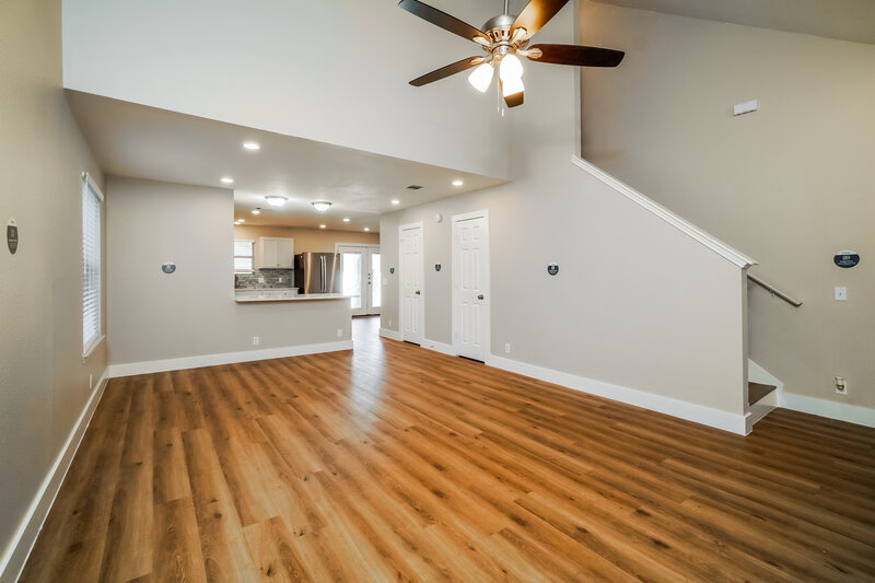 2,215/Mo, 8308 Georgie Trace Ave Austin, TX 78747 Living Room View 2