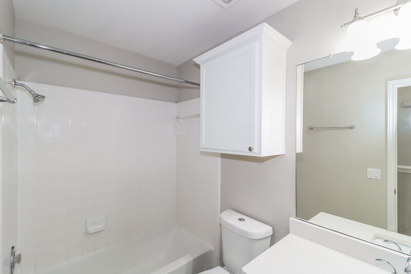 1,885/Mo, 1623 Harness Raceway Pflugerville, TX 78660 Bathroom View