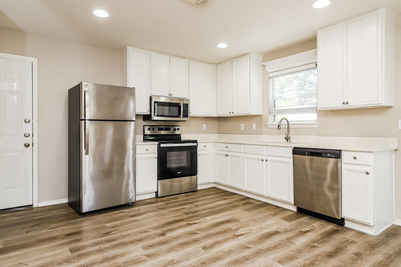 1,660/Mo, 282 Cordero Dr San Marcos, TX 78666 Kitchen View