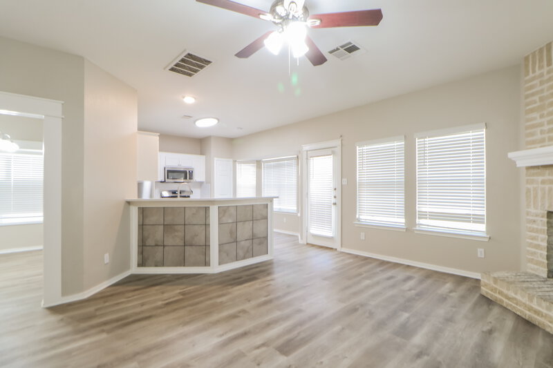 2,160/Mo, 1506 Sylvia Ln Round Rock, TX 78681 Living Room View 2