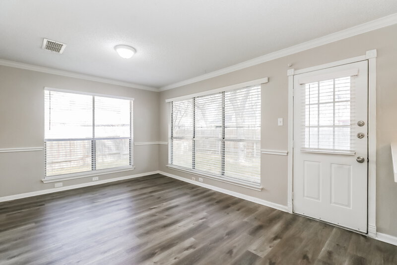 1,920/Mo, 4717 Fallenash Dr Austin, TX 78725 Dining Room View