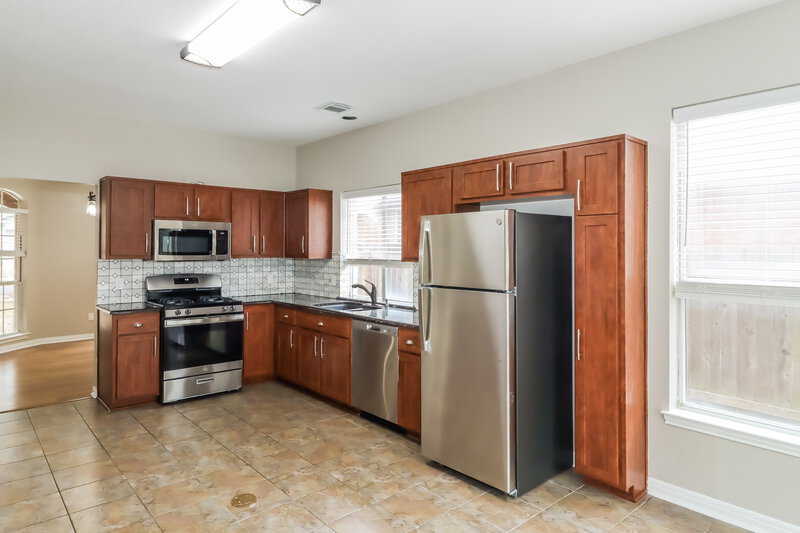 2,285/Mo, 3002 Pioneer Way Round Rock, TX 78665 Kitchen View