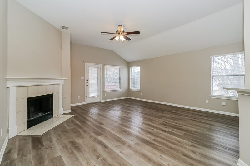 2,135/Mo, 200 N Crossing Trl Round Rock, TX 78665 Living Room View