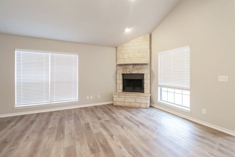 2,070/Mo, 4 Elmwood Cir Wimberley, TX 78676 Living Room View 2