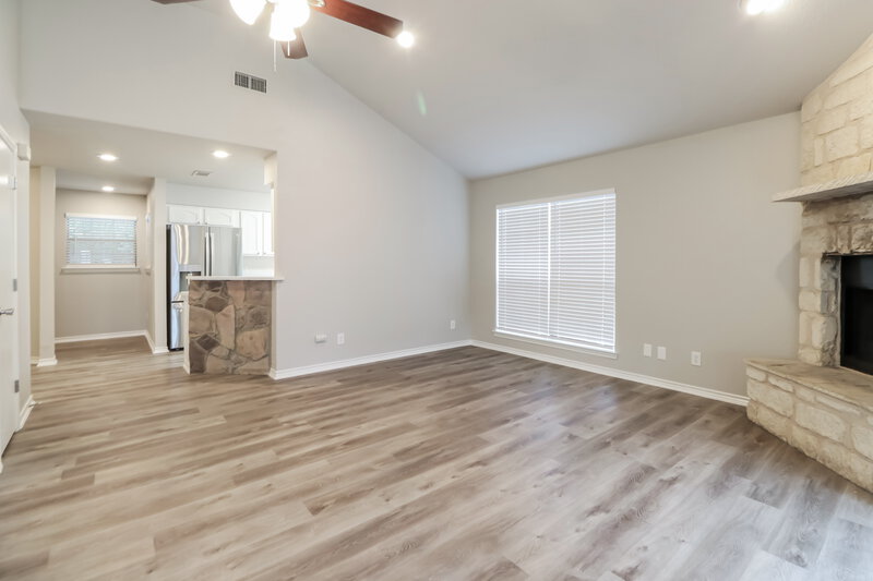 2,070/Mo, 4 Elmwood Cir Wimberley, TX 78676 Dining Room View