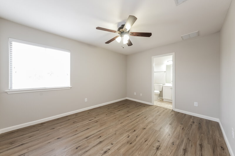2,315/Mo, 1601 Corn Hill Ln Round Rock, TX 78664 Main Bedroom View