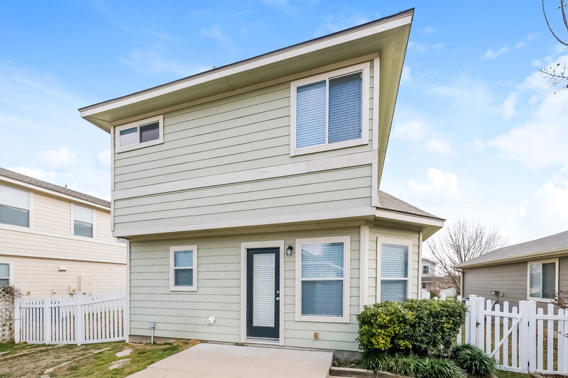 2,315/Mo, 1601 Corn Hill Ln Round Rock, TX 78664 Rear View