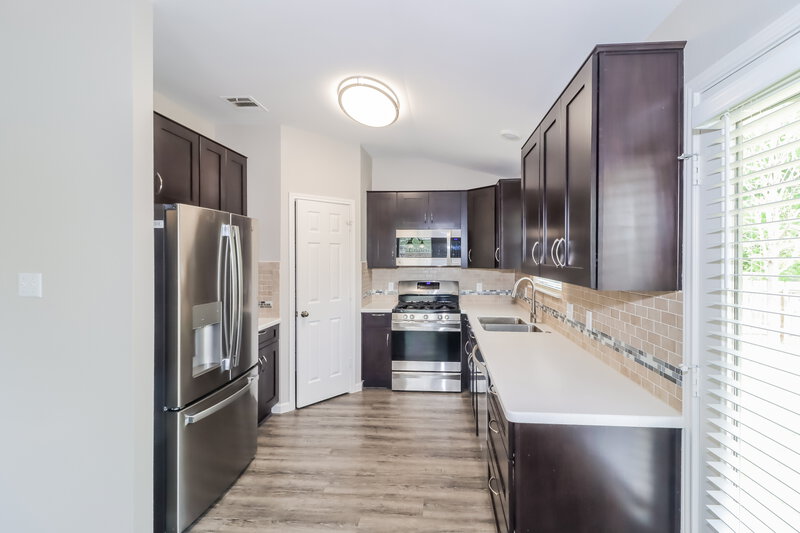 2,445/Mo, 2632 Haselwood Ln Round Rock, TX 78665 Kitchen View 2