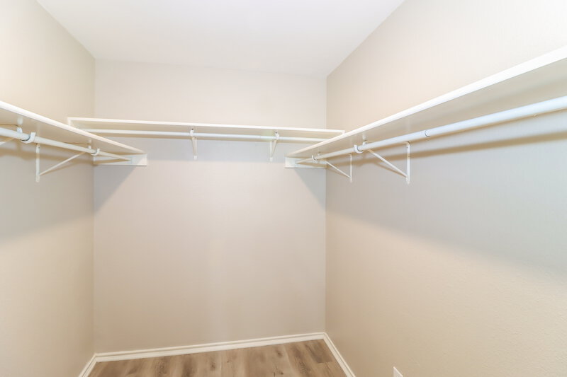 2,025/Mo, 1325 Lakeside Loop Round Rock, TX 78665 Walk In Closet View