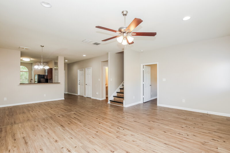 1,840/Mo, 420 Sapphire Ln Jarrell, TX 76537 Living Room View