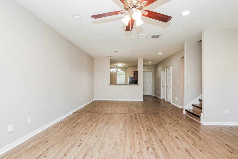 1,840/Mo, 420 Sapphire Ln Jarrell, TX 76537 Living Room View 2