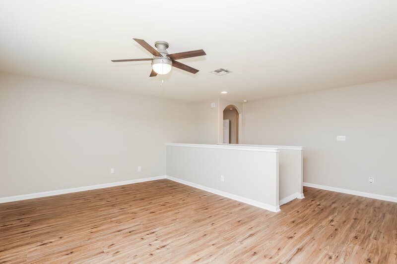 1,840/Mo, 420 Sapphire Ln Jarrell, TX 76537 Loft View