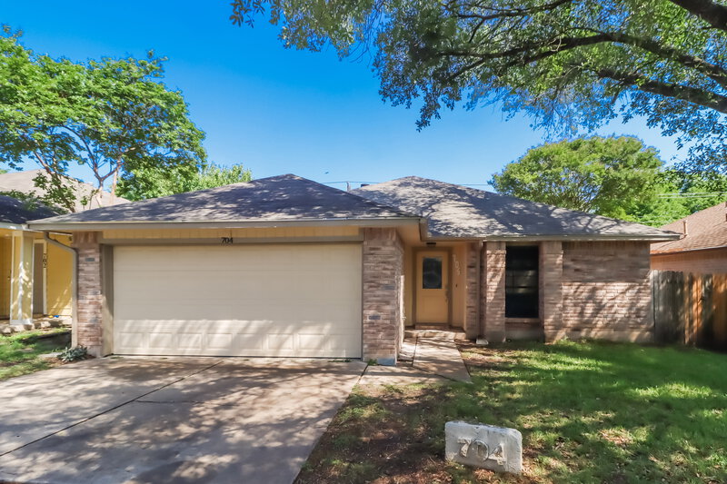 2,055/Mo, 704 Clearwater Trl Round Rock, TX 78664 External View