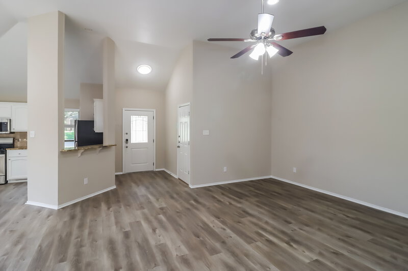 2,055/Mo, 704 Clearwater Trl Round Rock, TX 78664 Living Room View 3