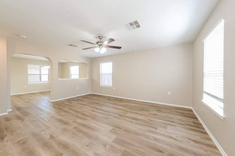 1,925/Mo, 13125 Briarcreek Loop Manor, TX 78653 Living Room View
