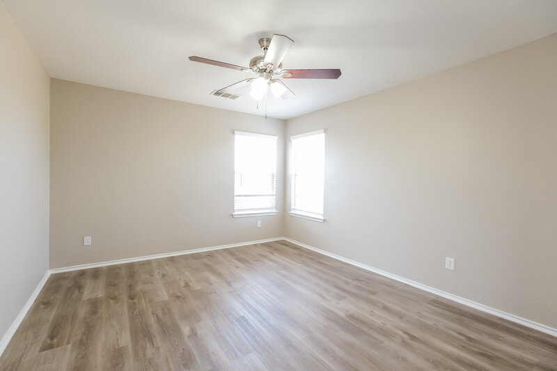1,925/Mo, 13125 Briarcreek Loop Manor, TX 78653 Main Bedroom View