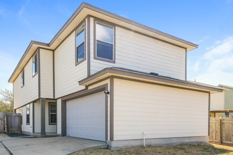 1,925/Mo, 13125 Briarcreek Loop Manor, TX 78653 Rear View
