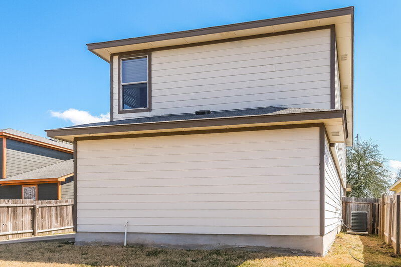 1,925/Mo, 13125 Briarcreek Loop Manor, TX 78653 Rear View 2