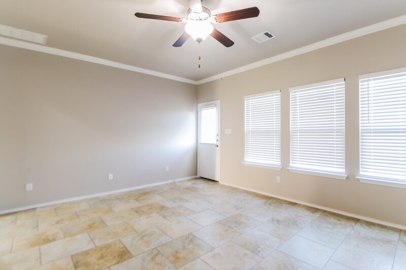 2,550/Mo, 204 Eagle Owl Loop Leander, TX 78641 Living Room View 2