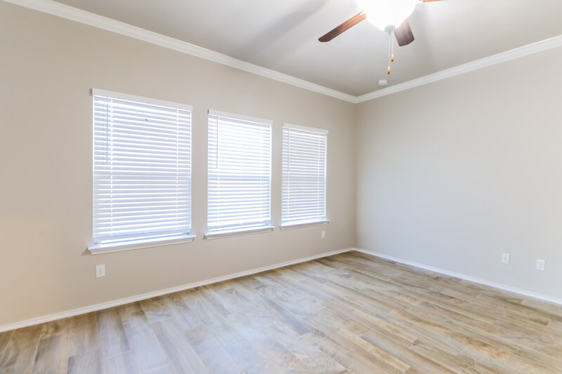 2,550/Mo, 204 Eagle Owl Loop Leander, TX 78641 Main Bedroom View 2