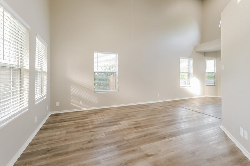 2,120/Mo, 16706 Shipshaw River Dr Leander, TX 78641 Living Room View 2