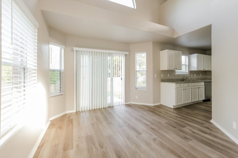 2,120/Mo, 16706 Shipshaw River Dr Leander, TX 78641 Dining Room View