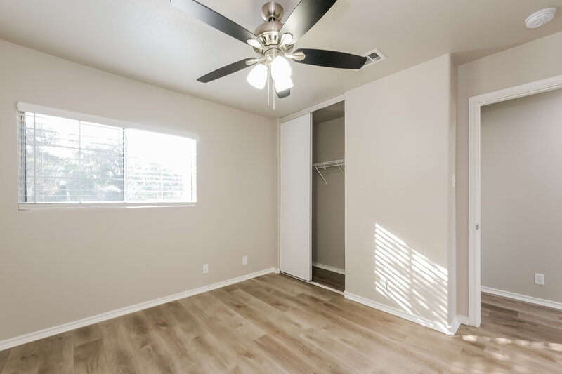 2,120/Mo, 16706 Shipshaw River Dr Leander, TX 78641 Bedroom View 2