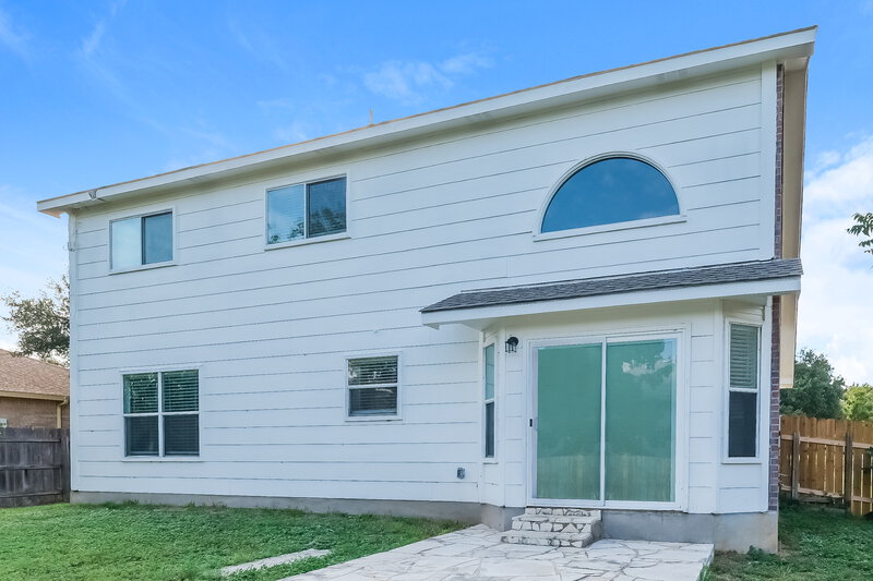 2,120/Mo, 16706 Shipshaw River Dr Leander, TX 78641 Rear View