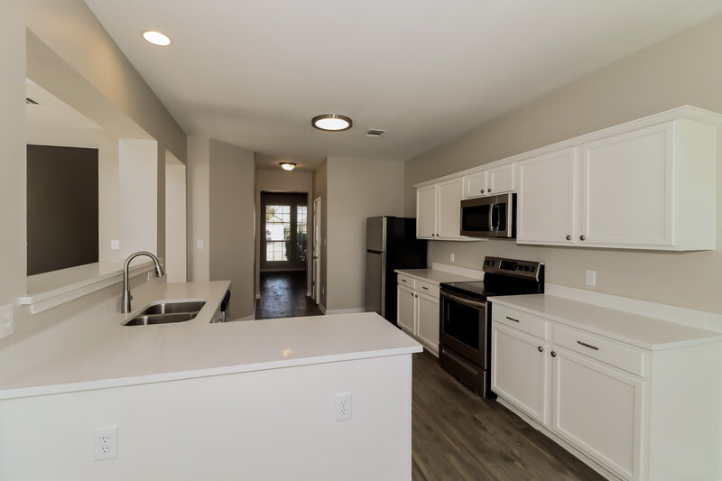 2,770/Mo, 539 W Metcalfe St Hutto, TX 78634 Kitchen View