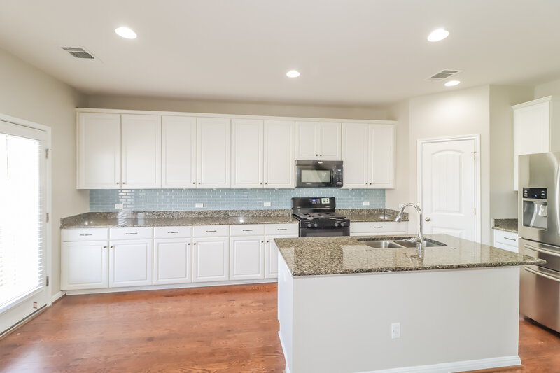 2,635/Mo, 8120 Pescara Cv Round Rock, TX 78665 Kitchen View