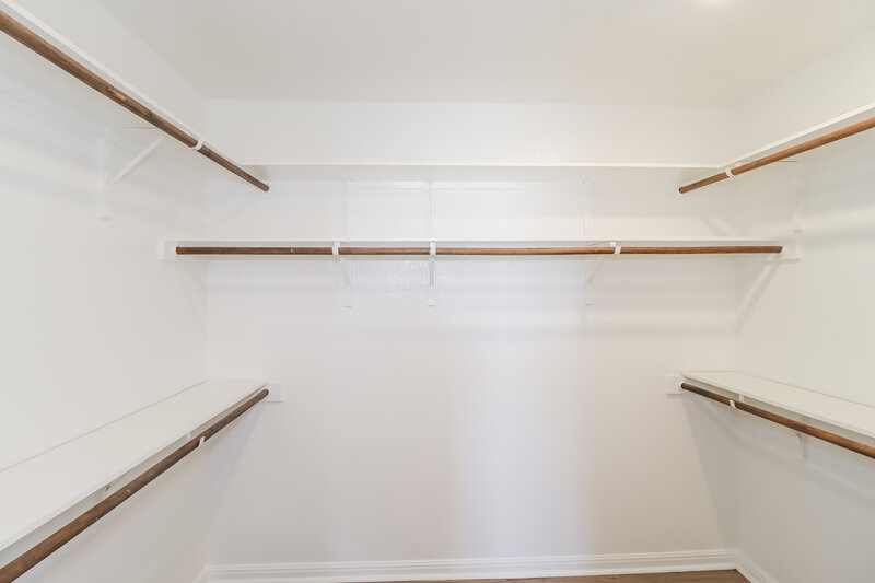 2,635/Mo, 8120 Pescara Cv Round Rock, TX 78665 Walk In Closet View
