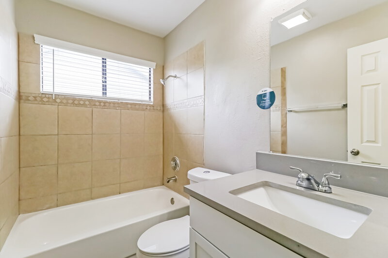 1,810/Mo, 1806 Primrose Trl Round Rock, TX 78664 Bathroom View